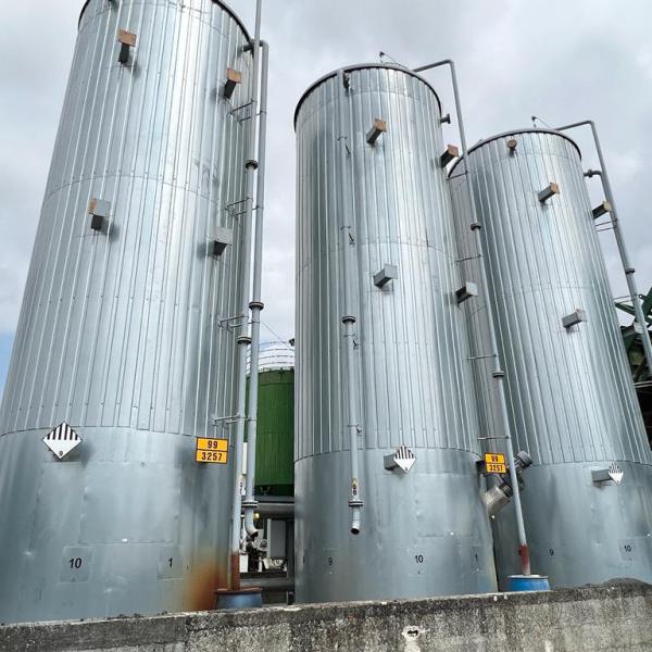 Montage Bitumen Tanks